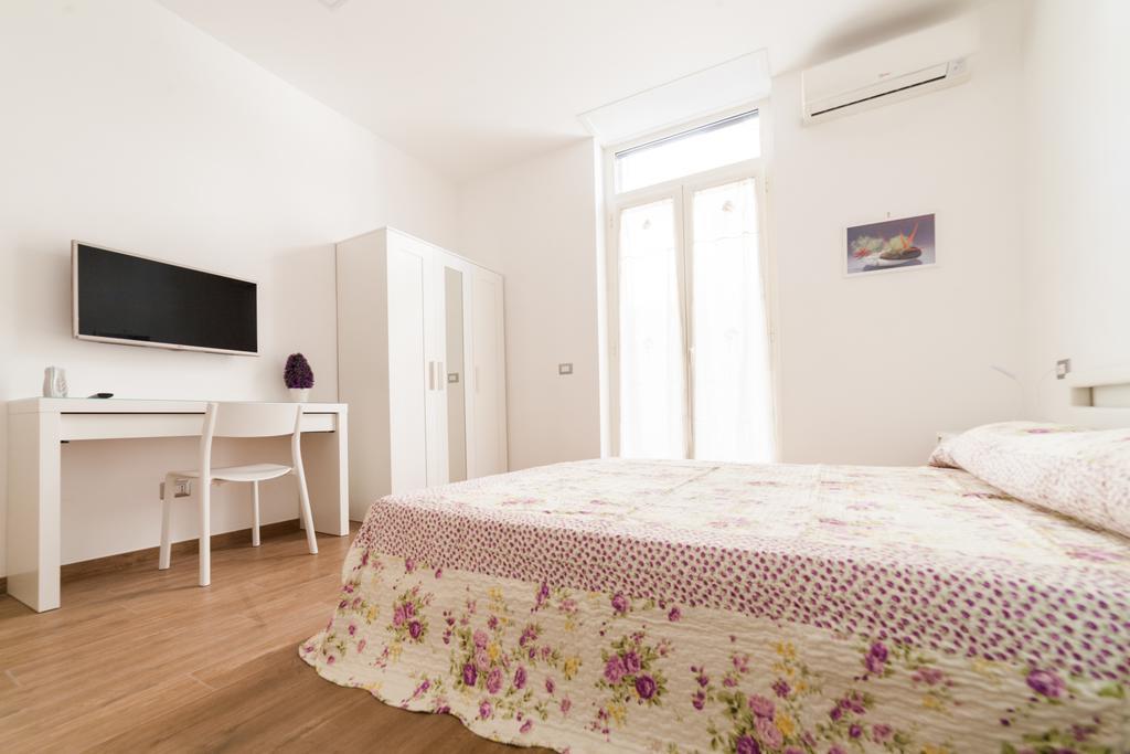 Toledo 116 Apartment เนเปิลส์ ภายนอก รูปภาพ