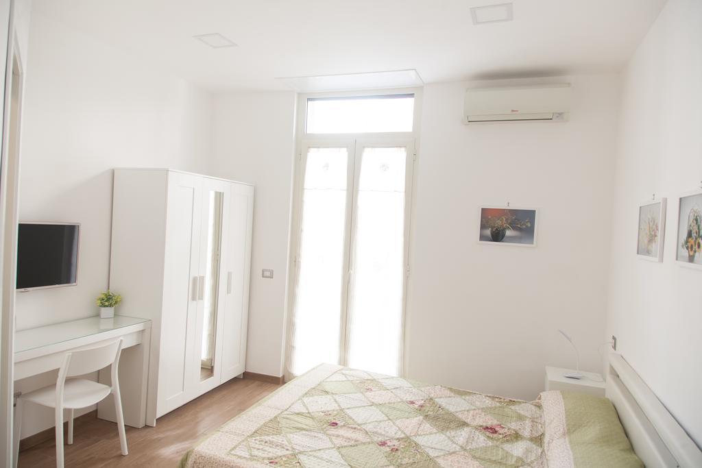 Toledo 116 Apartment เนเปิลส์ ภายนอก รูปภาพ