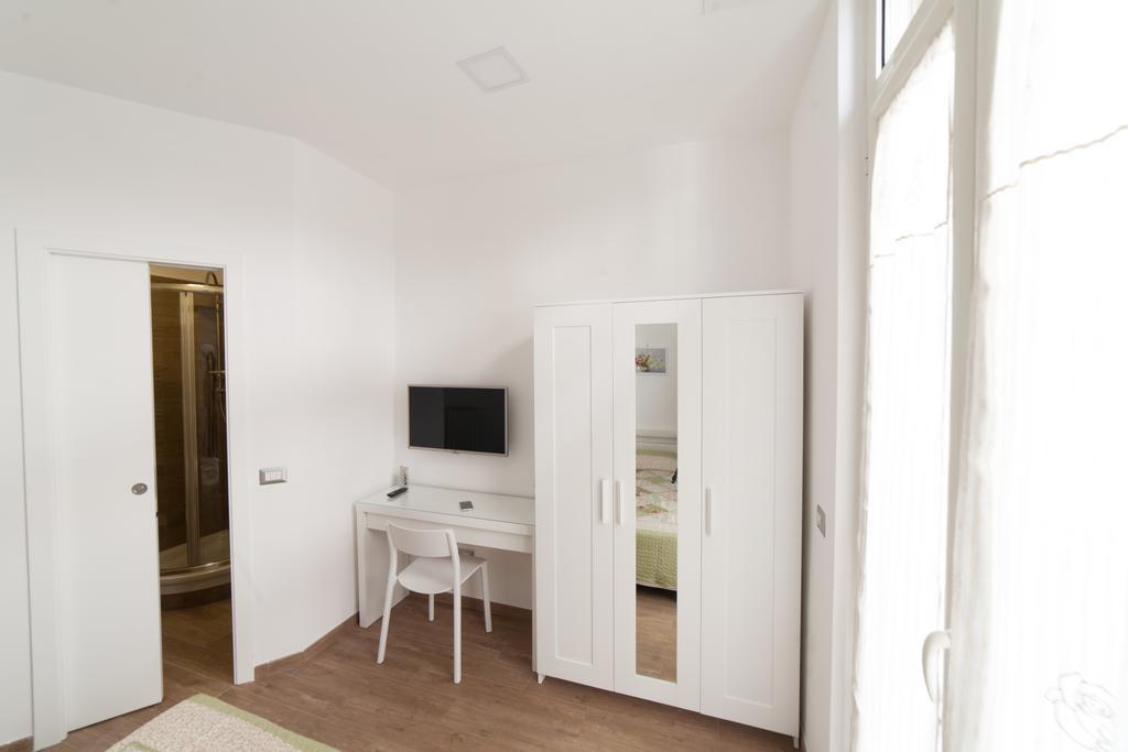Toledo 116 Apartment เนเปิลส์ ภายนอก รูปภาพ